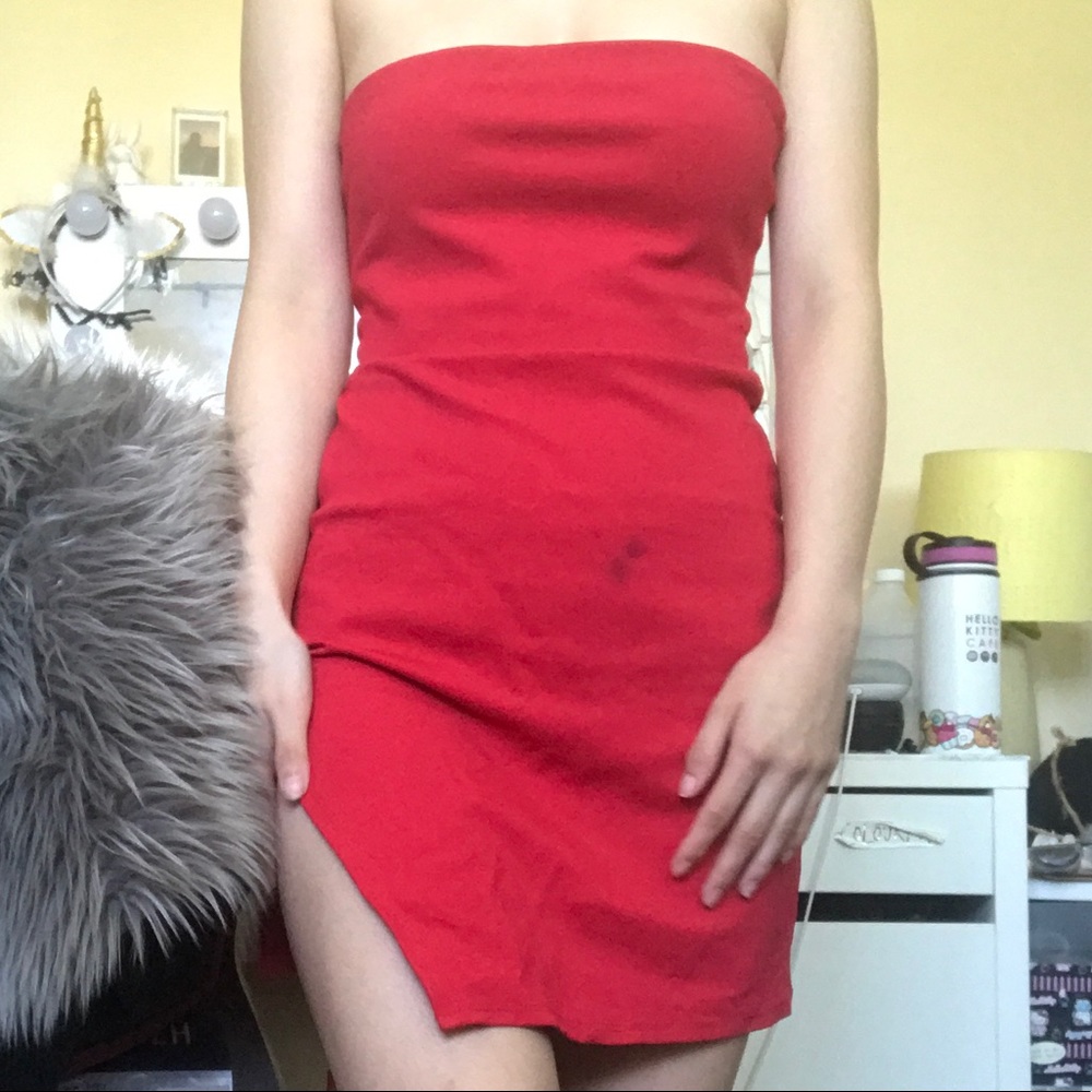 OOTD mini red slit dress